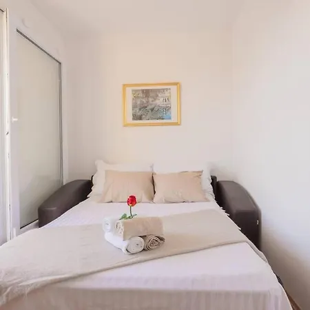 Delux Penthouse F. With View On Beach In The Apartment