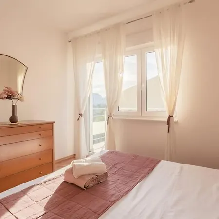 Apartment Delux Penthouse F. With View On Beach In The *