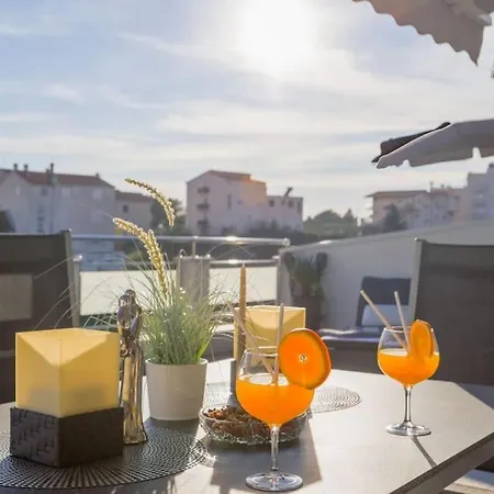 Delux Penthouse F. With View On Beach In The Apartment