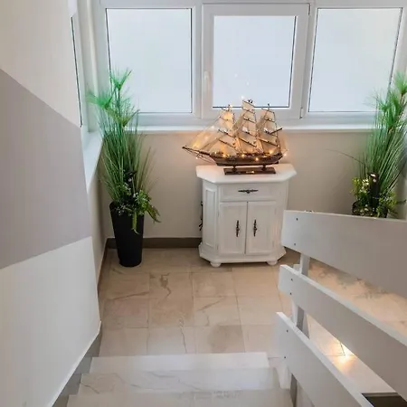 Delux Penthouse F. With View On Beach In The *